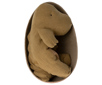 Gantosaurus im Ei, Medium - Dunkles Ocker