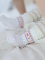 Socken „Hey Baby“ lavender/orange