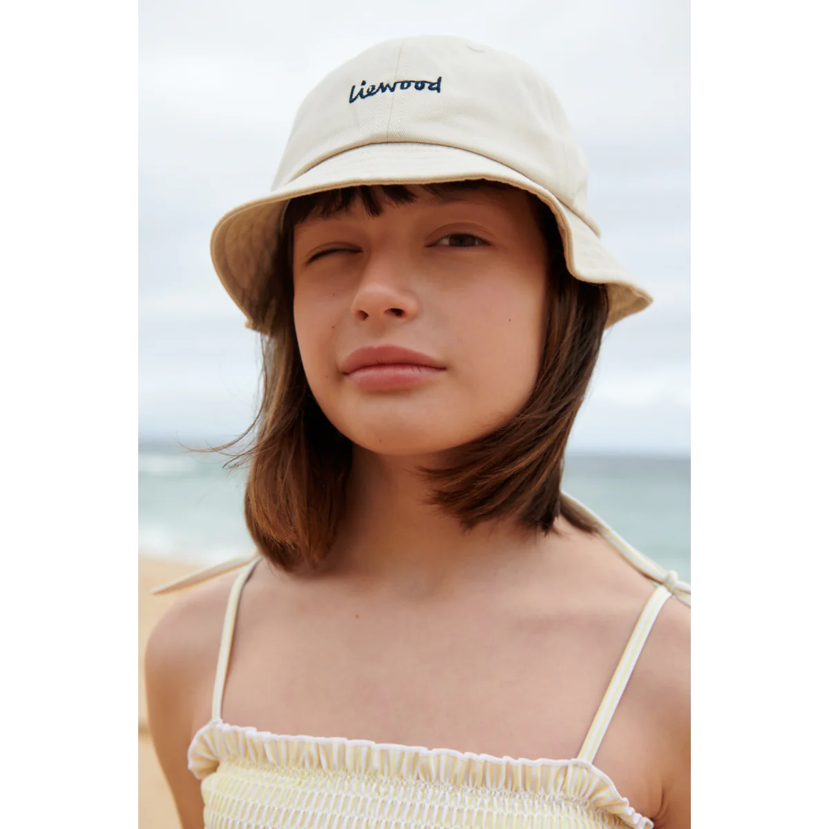 Hut Bucket Nyla sandy