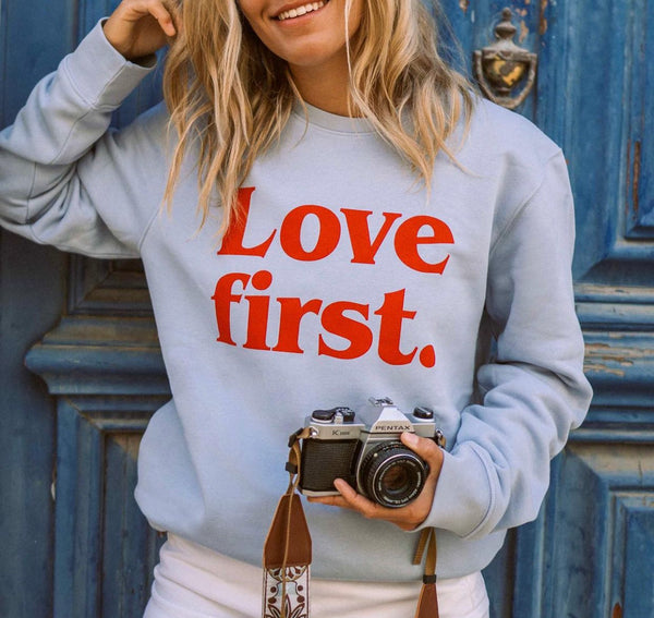 Sweater LOVE FIRST